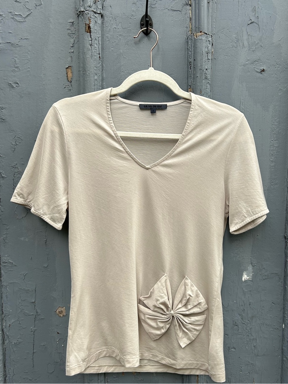 Ca Va Soi Bow front Tee, size Small